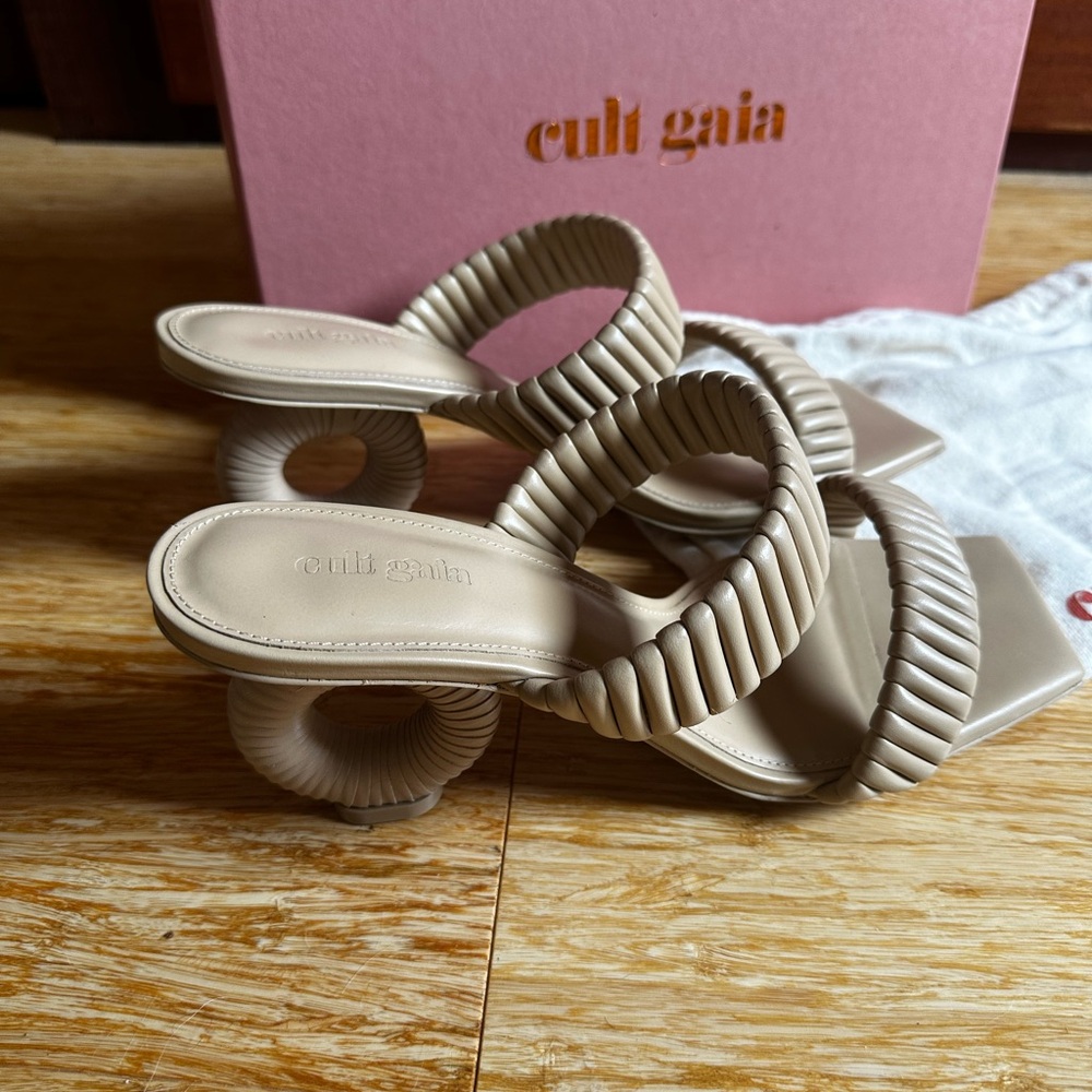 Cult Gaia Valence Slip On Sandals, Dunes Colorway 41.5